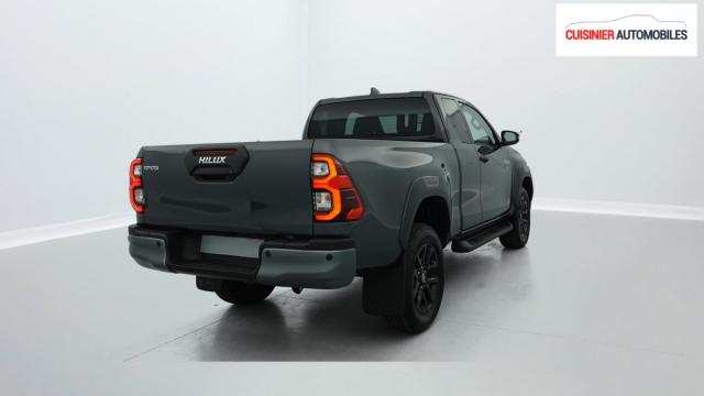 Toyota Hilux image 5