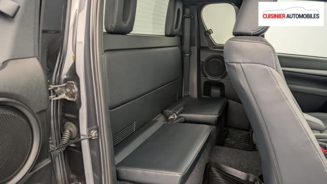 Toyota Hilux image 9