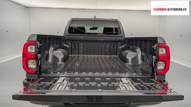 Toyota Hilux image 3