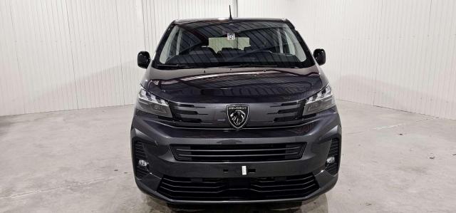 Peugeot Traveller image 5
