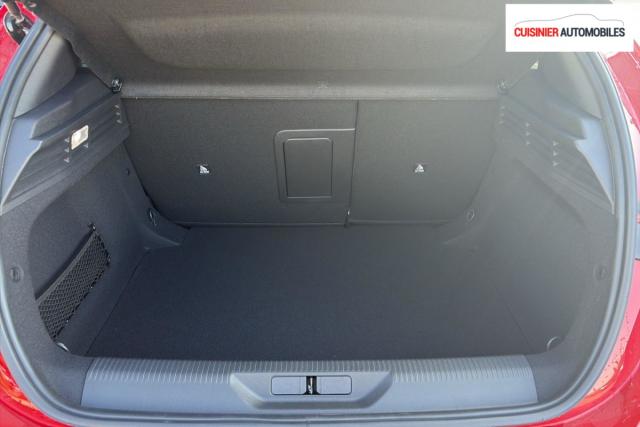 Peugeot 308 image 1
