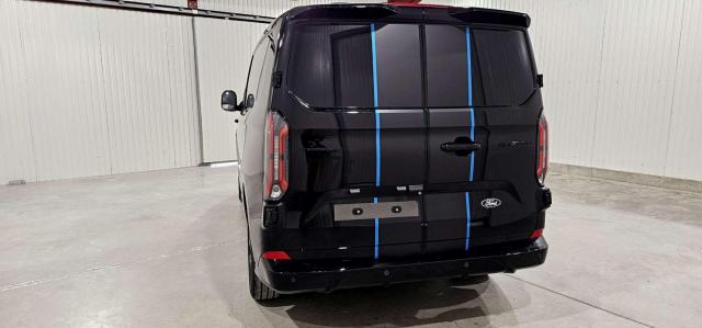 Ford Transit Custom image 9
