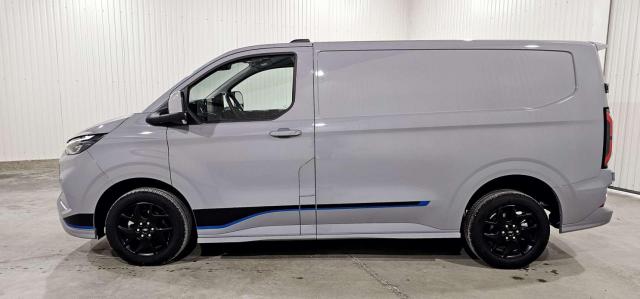 Ford Transit Custom image 2