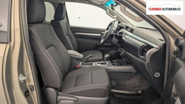 Toyota Hilux image 1