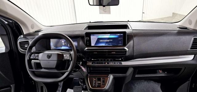 Peugeot Traveller image 5