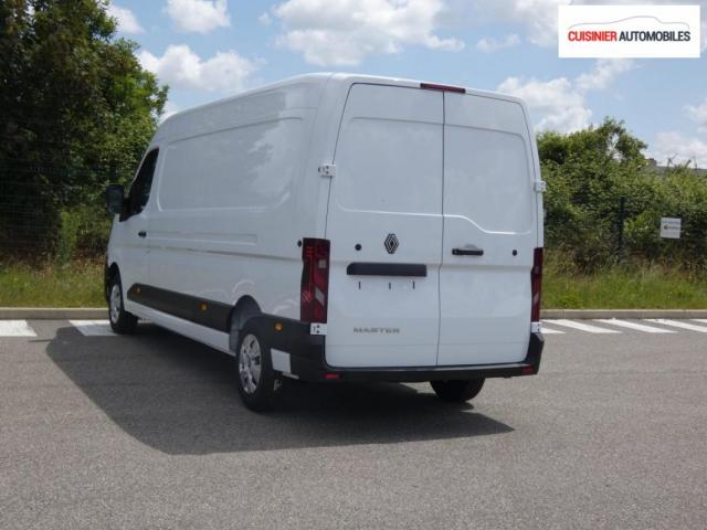 Renault Master image 1