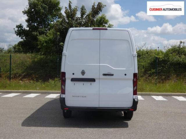 Renault Master image 9