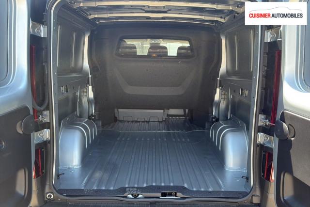 Renault Trafic image 8