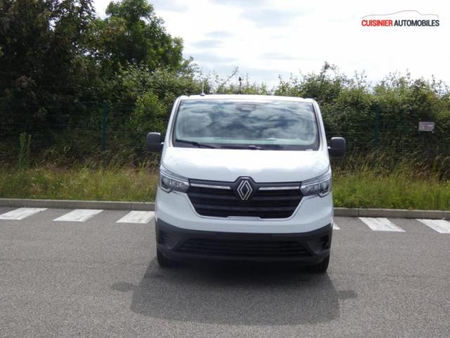 Renault Trafic image 2