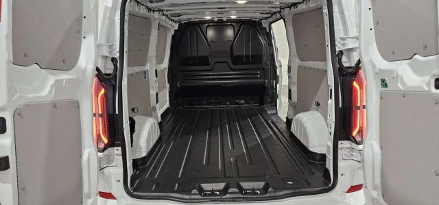 Ford Transit Custom image 9