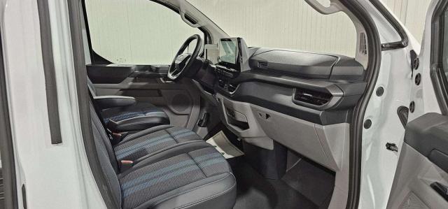 Ford Transit Custom image 3