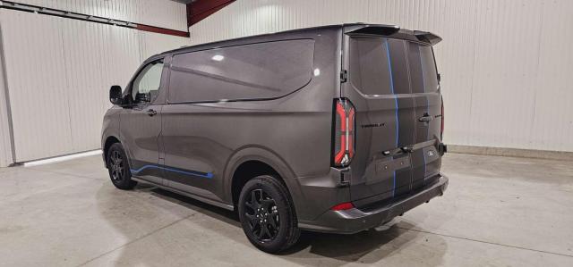 Ford Transit Custom image 3