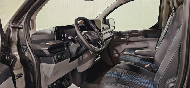 Ford Transit Custom image 2