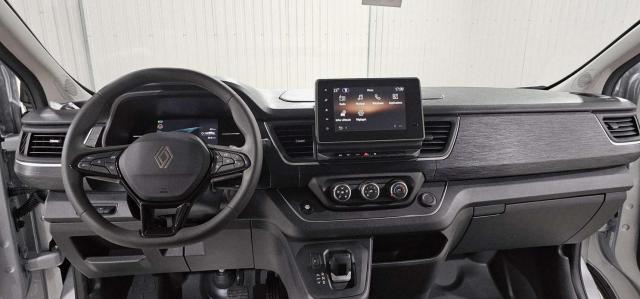 Renault Trafic image 2