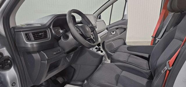Renault Trafic image 7