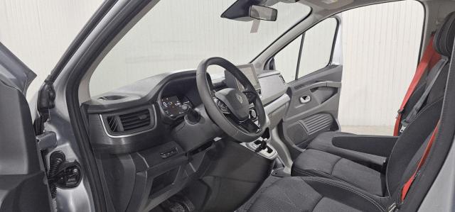 Renault Trafic image 8