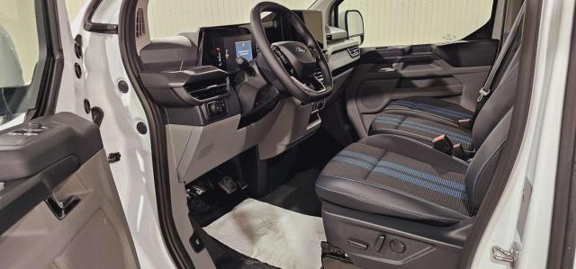 Ford Transit Custom image 2