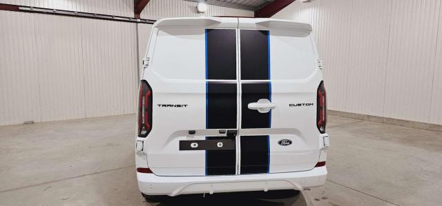 Ford Transit Custom image 3