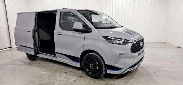 Ford Transit Custom image 2