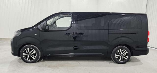 Peugeot Traveller image 1