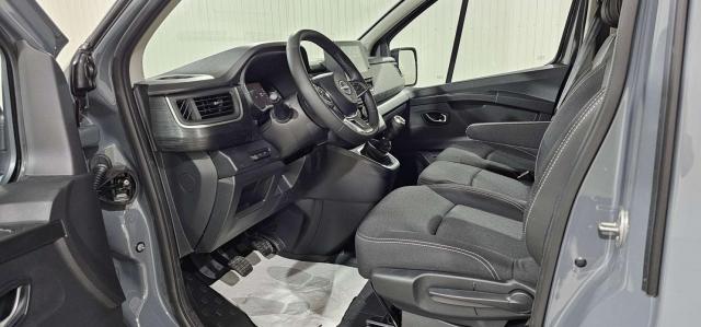 Nissan Primastar image 9
