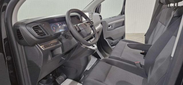 Peugeot Traveller image 9