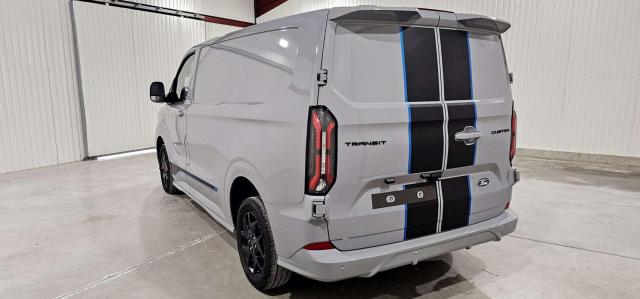 Ford Transit Custom image 8