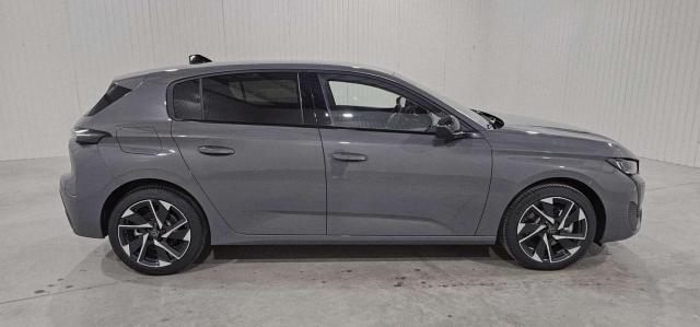 Peugeot 308 image 2
