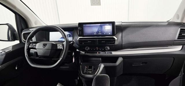 Peugeot Traveller image 7