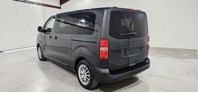 Peugeot Traveller image 1