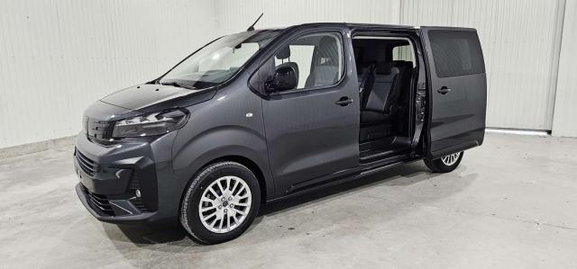 Peugeot Traveller image 2