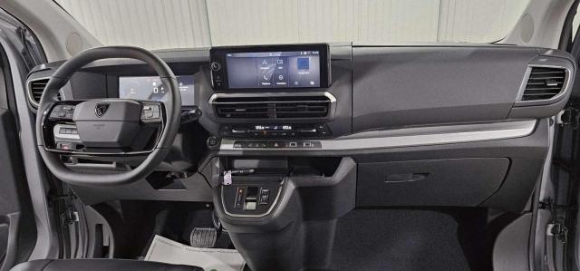 Peugeot Traveller image 8