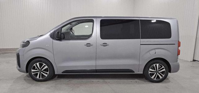 Peugeot Traveller image 2