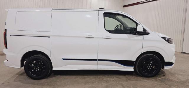 Ford Transit Custom image 7