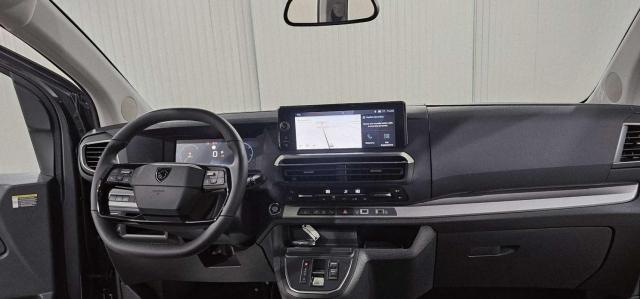 Peugeot Traveller image 3