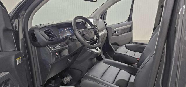 Peugeot Traveller image 7