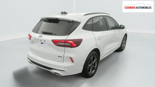 Ford Kuga image 2