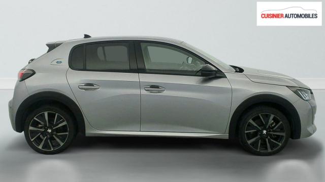 Peugeot 208 image 8