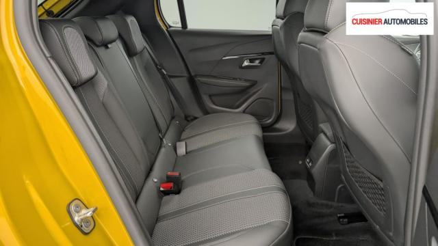 Peugeot 208 image 8