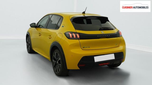 Peugeot 208 image 9