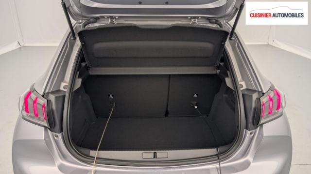 Peugeot 208 image 9