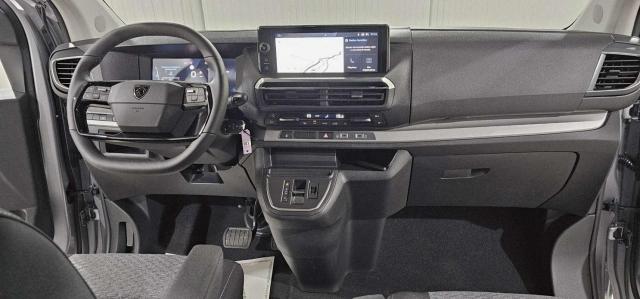 Peugeot Traveller image 5