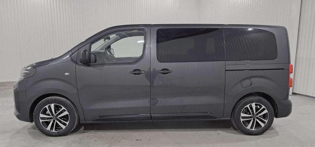 Peugeot Traveller image 2