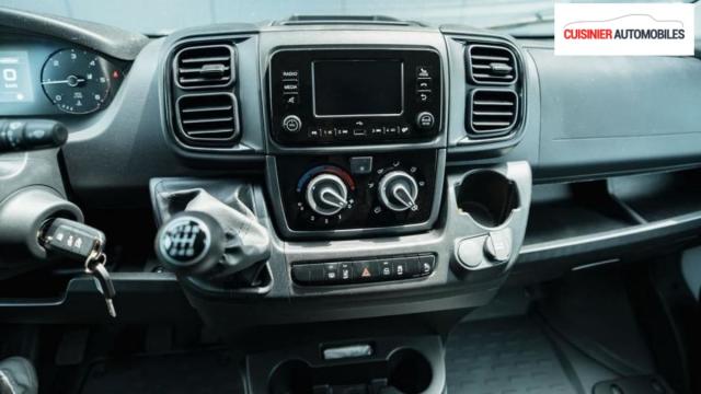 Peugeot Boxer image 2