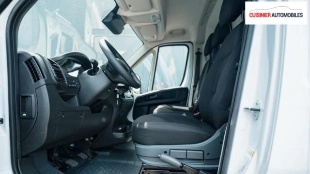 Peugeot Boxer image 1