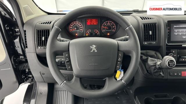 Peugeot Boxer image 2