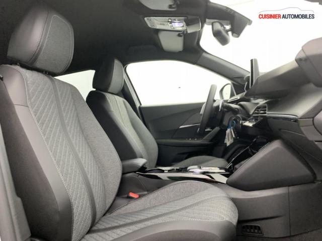Peugeot 2008 image 2