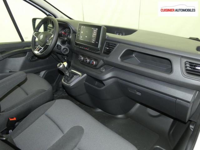 Renault Trafic image 1