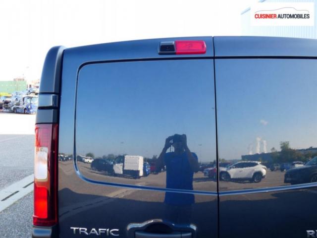 Renault Trafic image 2