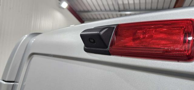 Renault Trafic image 2